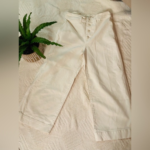 Madewell Pants - Madewell Emmett Wide-Leg Crop Pants:
Button-Front Edition style K1660 size 28